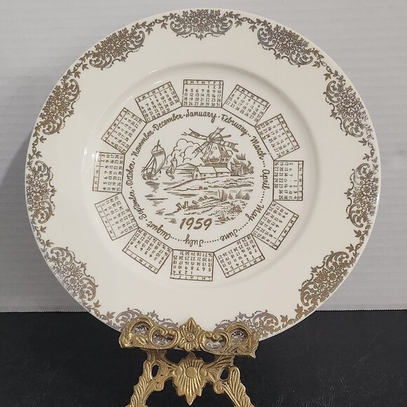 Vintage Taylor Smith Taylor 1959 Calendar Plate Gold Accents - Picture 1 of 9
